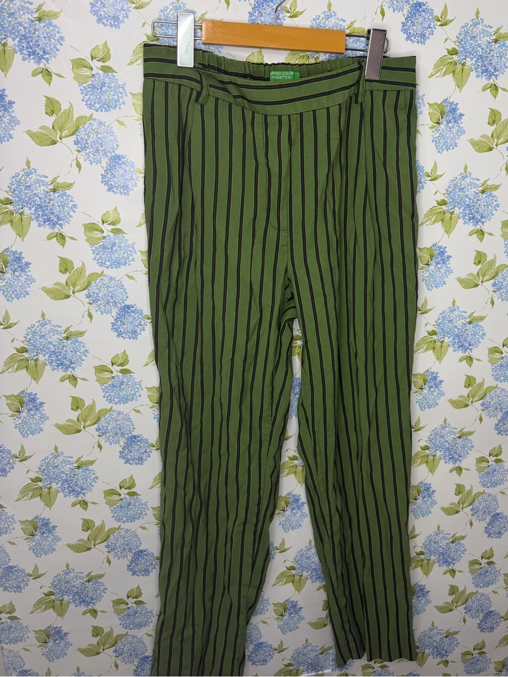 Green striped pants M